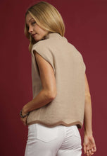 Load image into Gallery viewer, Umgee Floral Sweater Vest