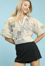 Load image into Gallery viewer, Umgee Floral Print Top