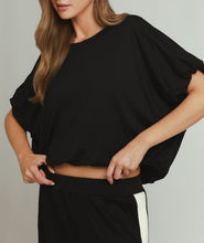 Load image into Gallery viewer, Umgee Bubble Hem Top Black