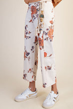 Load image into Gallery viewer, Easel Floral Printed Pants