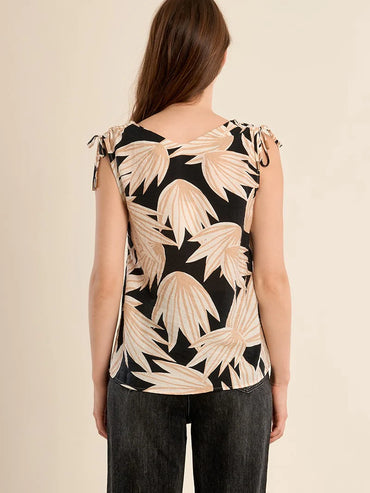 Molly Bracken Palm Leaf Top
