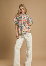 Load image into Gallery viewer, Umgee Puff Sleeve Top
