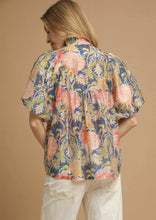 Load image into Gallery viewer, Umgee Puff Sleeve Top

