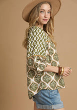 Load image into Gallery viewer, Umgee Geometric Print Top
