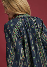Load image into Gallery viewer, Umgee Floral Mix Top
