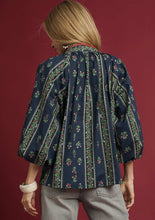 Load image into Gallery viewer, Umgee Floral Mix Top

