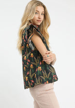 Load image into Gallery viewer, Umgee Floral Print Top
