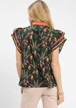Load image into Gallery viewer, Umgee Floral Print Top
