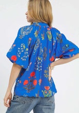 Load image into Gallery viewer, Umgee Floral Print Top
