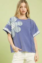 Load image into Gallery viewer, Umgee Flower Applique Top
