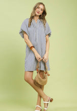 Load image into Gallery viewer, Umgee Stripe Shift Dress
