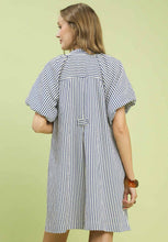Load image into Gallery viewer, Umgee Stripe Shift Dress
