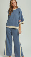 Load image into Gallery viewer, Umgee Raglan Dreamplush Top Denim
