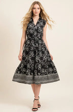 Load image into Gallery viewer, Pinch Floral Midi Dress
