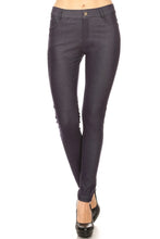 Load image into Gallery viewer, Yelete Classic Skinny Jegging
