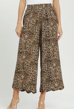 Load image into Gallery viewer, Umgee Leopard Print Pants
