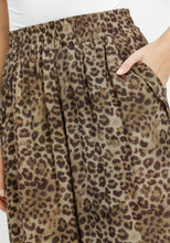 Load image into Gallery viewer, Umgee Leopard Print Pants
