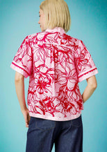 Load image into Gallery viewer, Umgee Floral Scalloped Top
