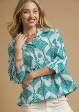 Load image into Gallery viewer, Umgee Abstract Print Top
