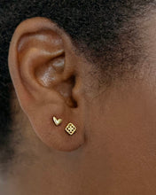 Load image into Gallery viewer, Kendra Scott Dira Stud Earrings
