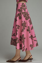 Load image into Gallery viewer, Entro Floral Midi Skirt
