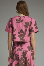 Load image into Gallery viewer, Entro Floral Button-Up Top
