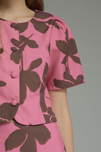 Load image into Gallery viewer, Entro Floral Button-Up Top

