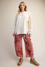 Load image into Gallery viewer, Easel Bow Hem Pullover Top
